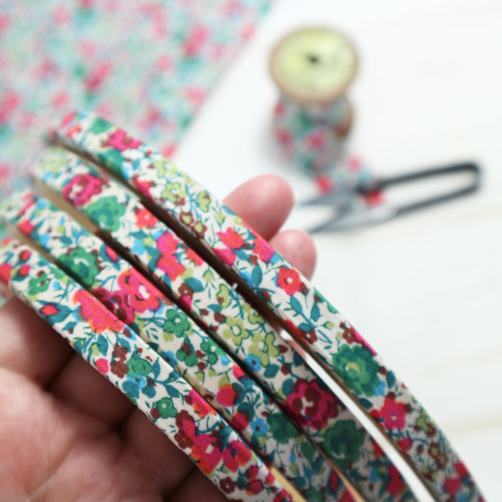 Red and Green Christmas Stitch Crafts