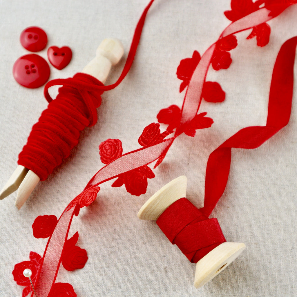 Valentines-gift-wrapping-ribbons