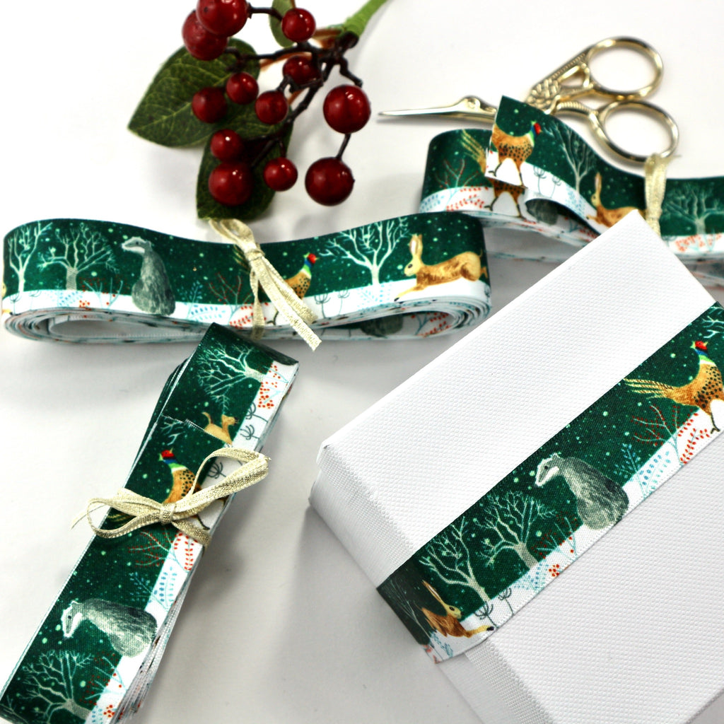 forest animal ribbons with berries and scissors.