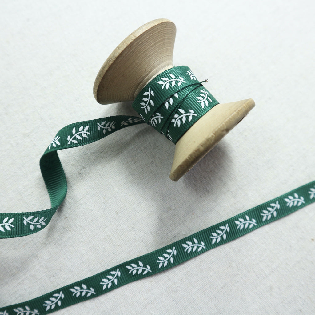 9mm jade grosgrain ribbon with leaf print