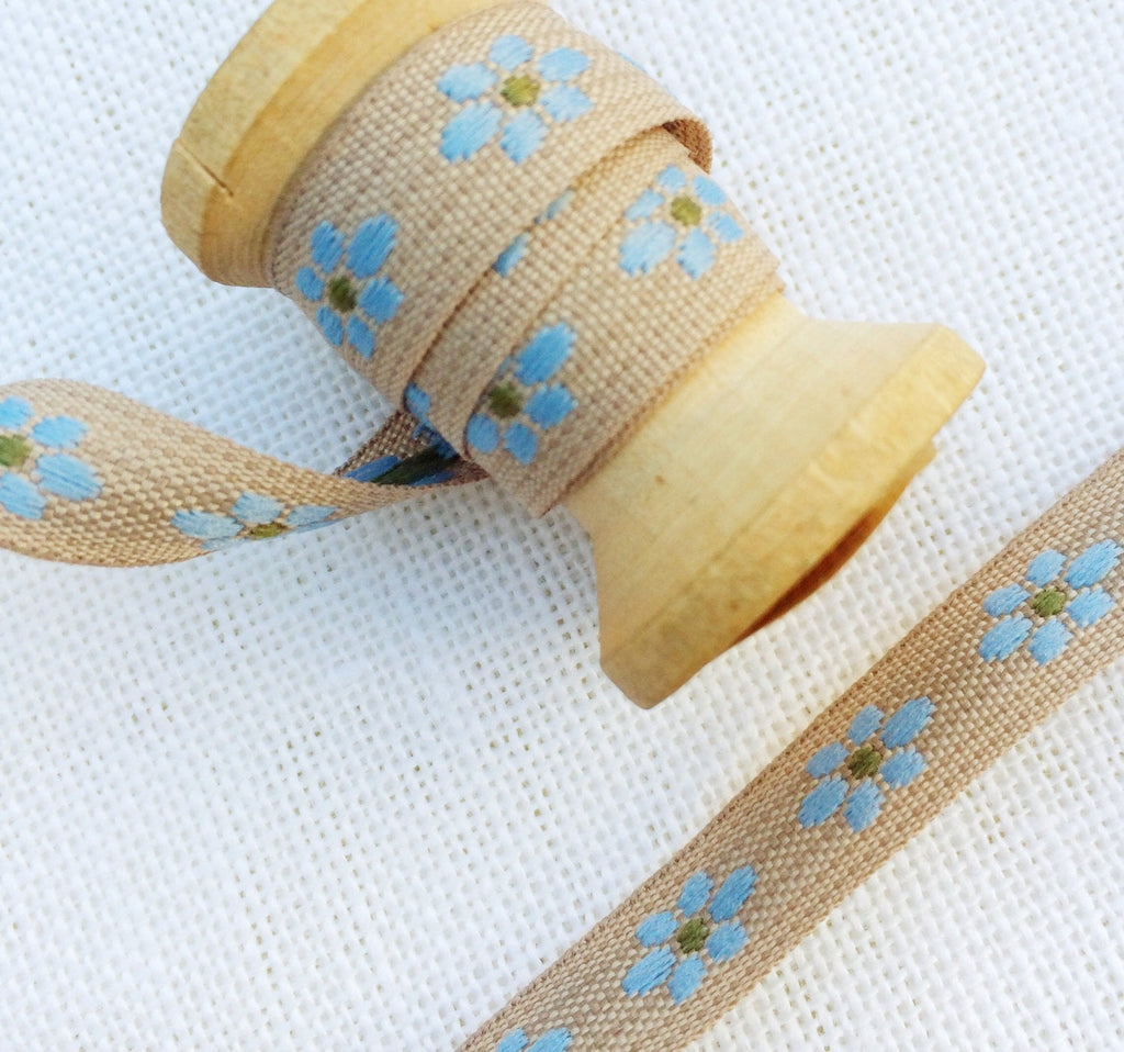 Woven Daisy on Linen Coloured Ribbon - StitchKits Crafts