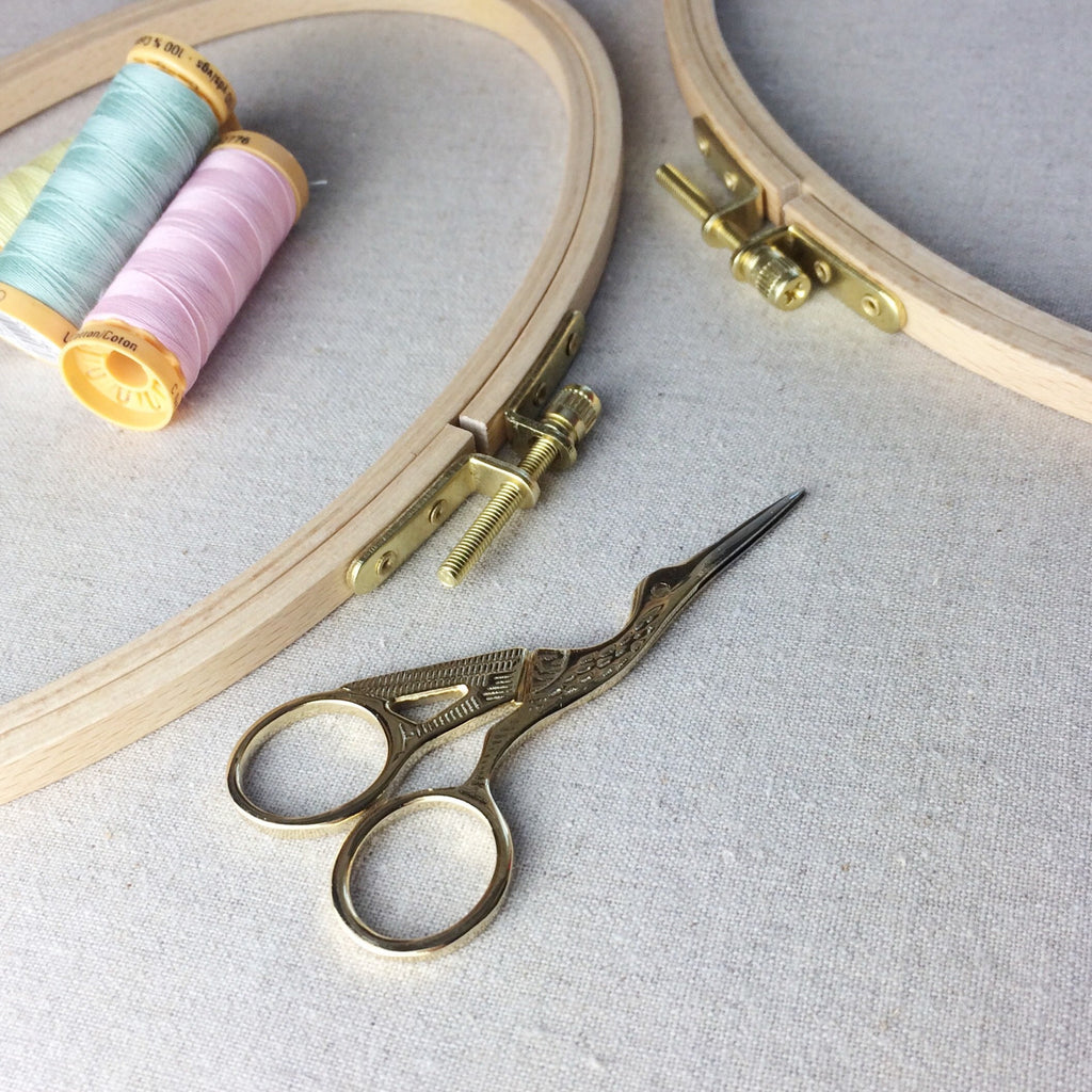 Horizontal Oval Embroidery Hoop, 21 x 14cm Embroidery Hoop - StitchKits Crafts