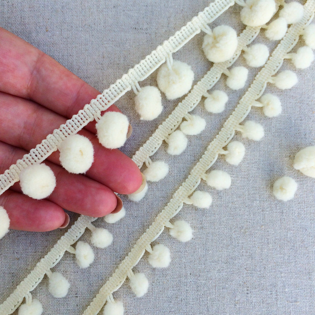 Ivory Pom Pom Trim - StitchKits Crafts